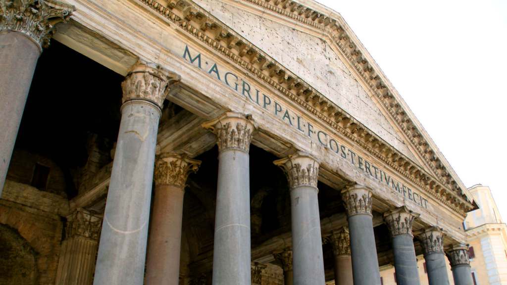 Il Pantheon di Roma: Leggende e curiosità